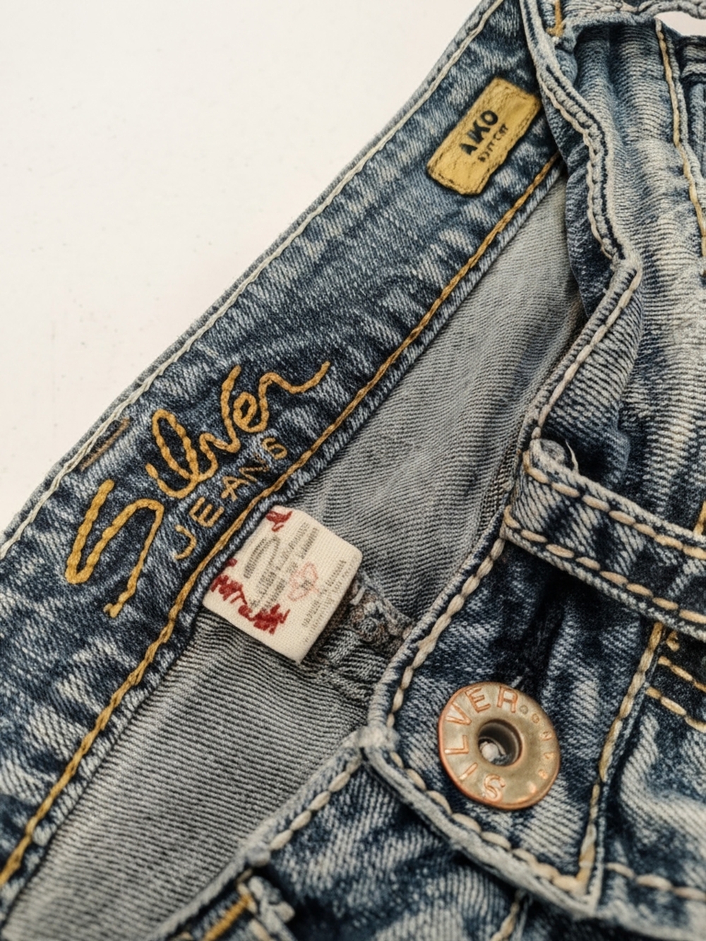 Silver Jeans Light Wash Bootcut Women's Jeans